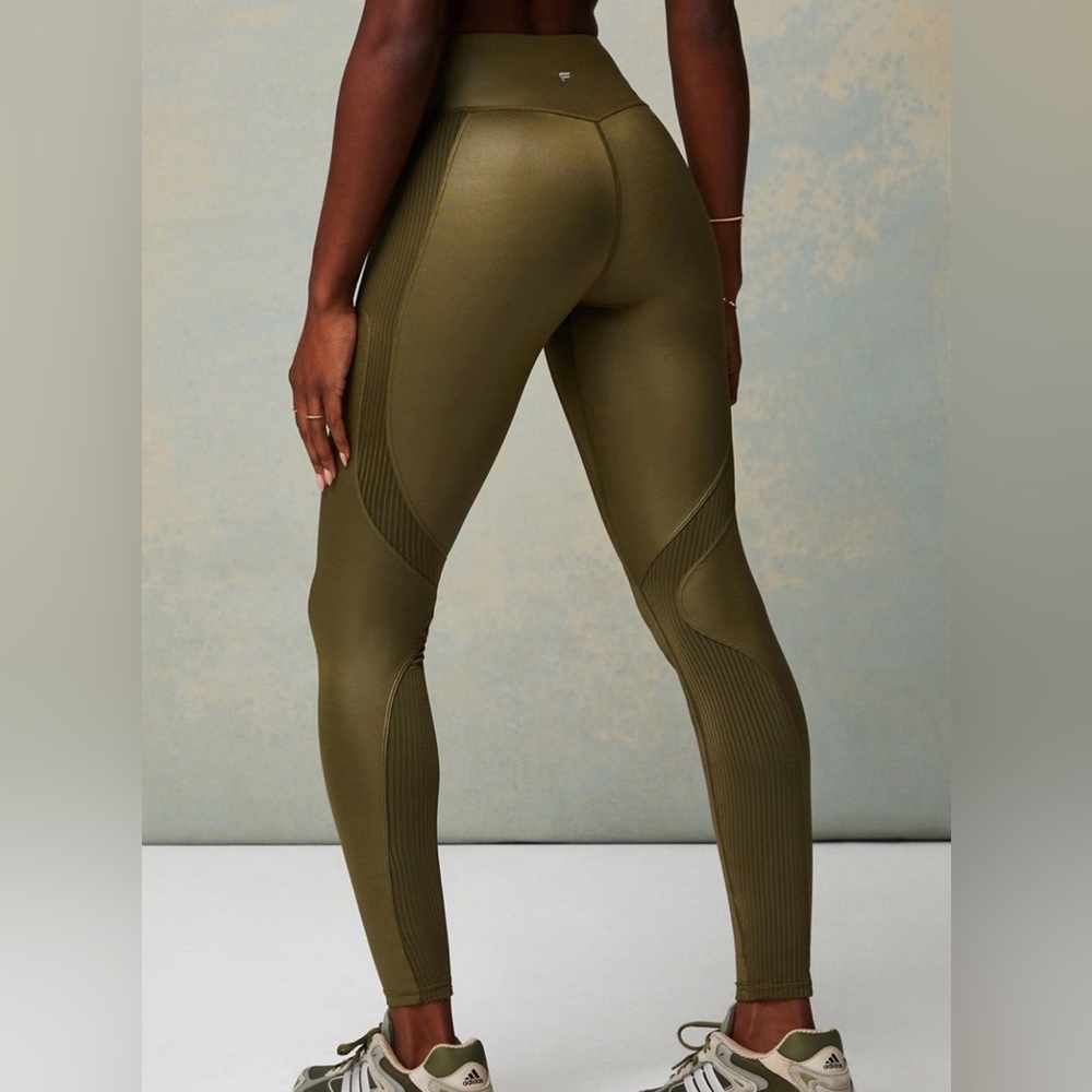 Fabletics Motion365+ Contour High-Waisted Leggings Large Dark Moss Shine Olive